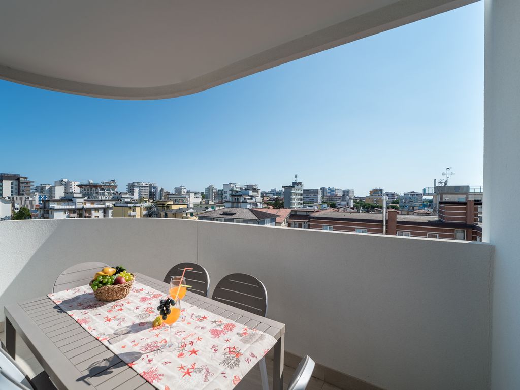 Ferienwohnung mit Klimaanlage und Balkon