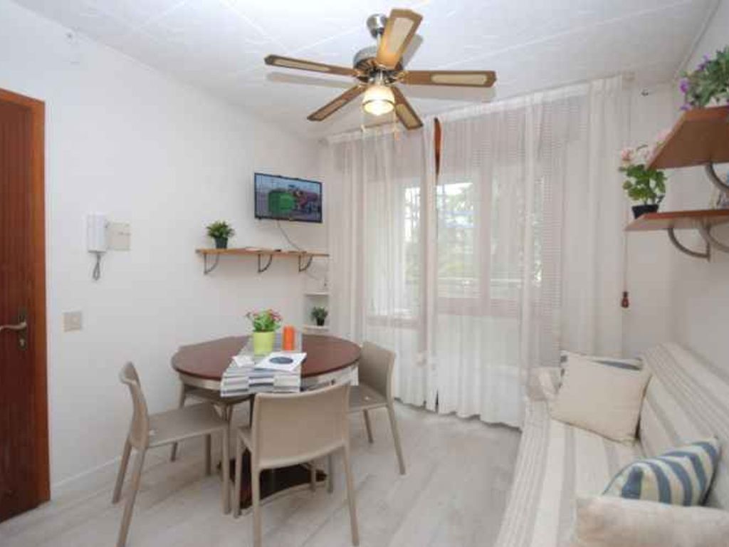Ferienwohnung mit Klimaanlage und Balkon