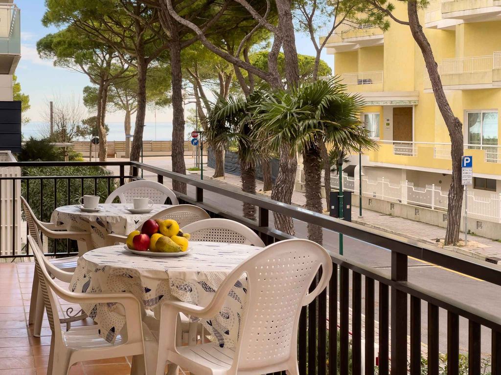 Ferienwohnung mit Klimaanlage und Balkon
