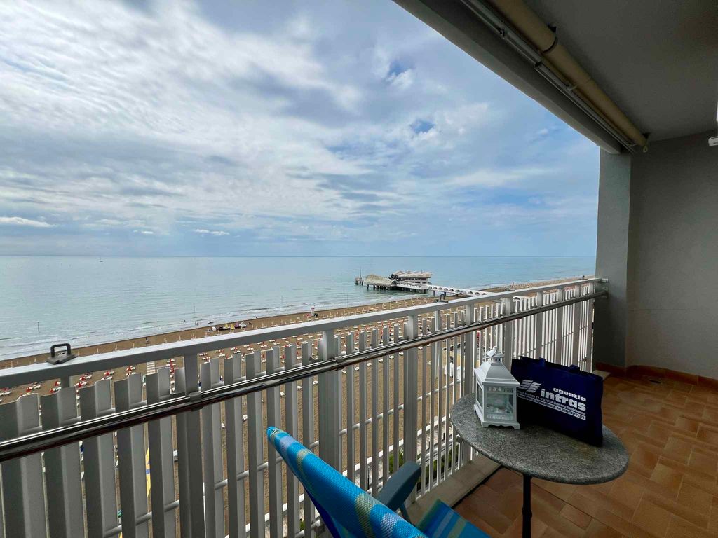 Ferienwohnung mit Klimaanlage und Balkon