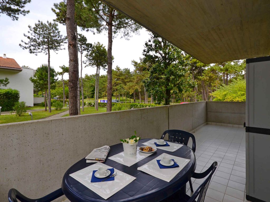 Ferienwohnung mit Klimaanlage, Balkon und Pool