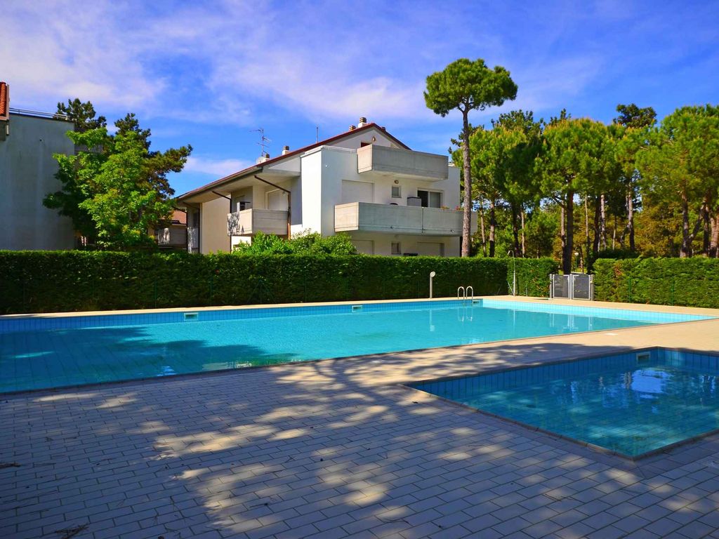 Ferienwohnung mit Klimaanlage, Balkon und Pool