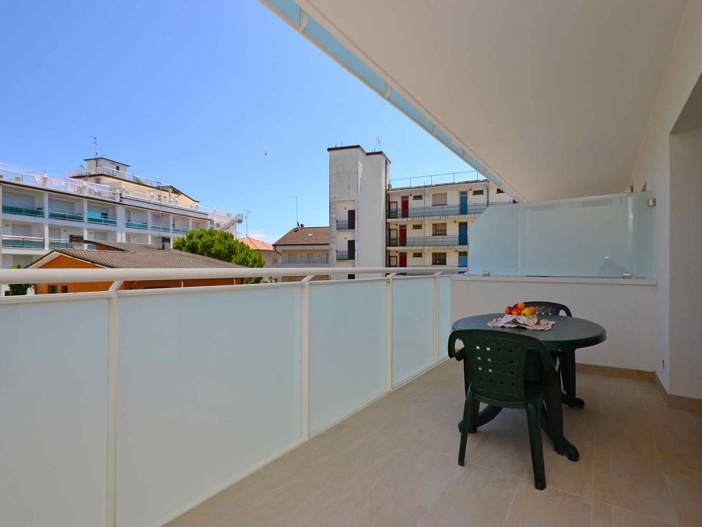 Ferienwohnung mit Klimaanlage und Balkon