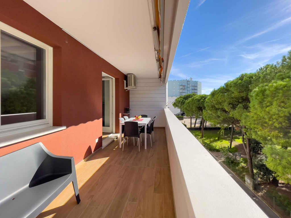 Ferienwohnung mit Klimaanlage und Balkon