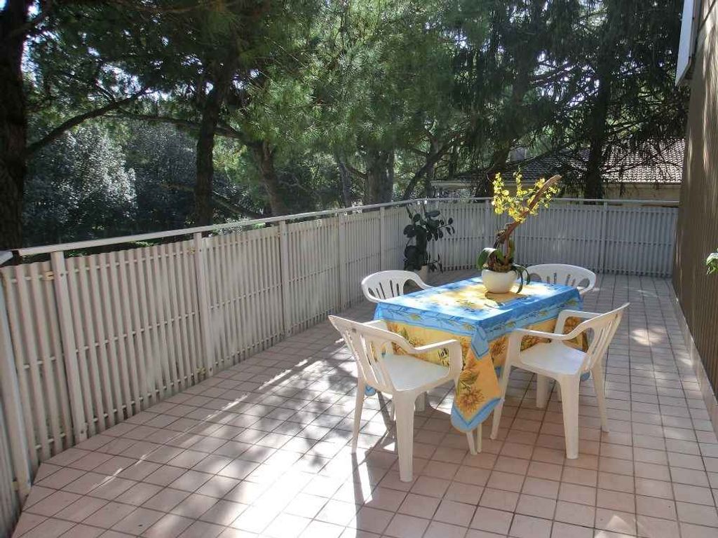 Ferienwohnung mit Klimaanlage und Balkon