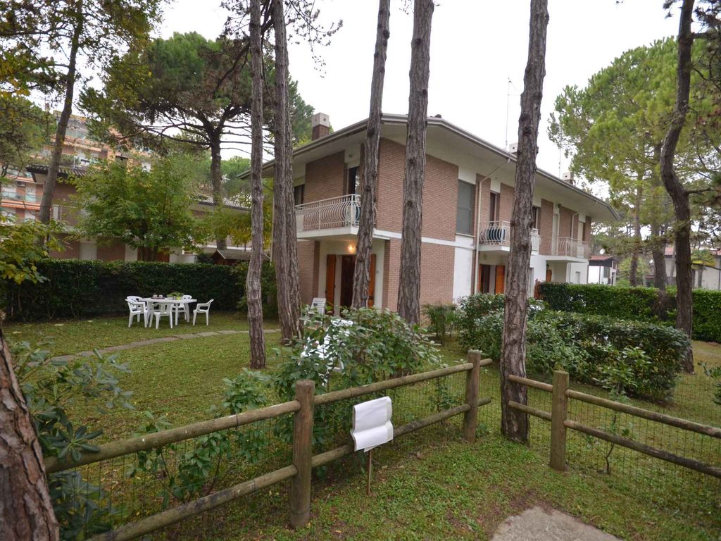 Ferienwohnung mit Klimaanlage und Balkon