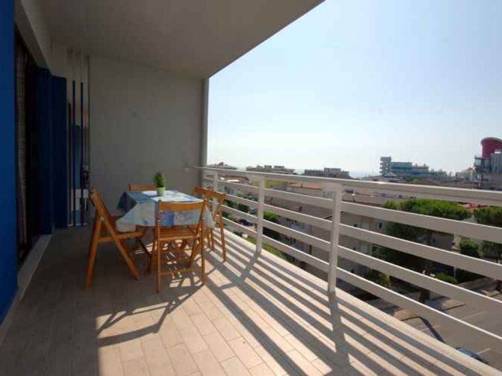 Ferienwohnung mit Klimaanlage und Balkon
