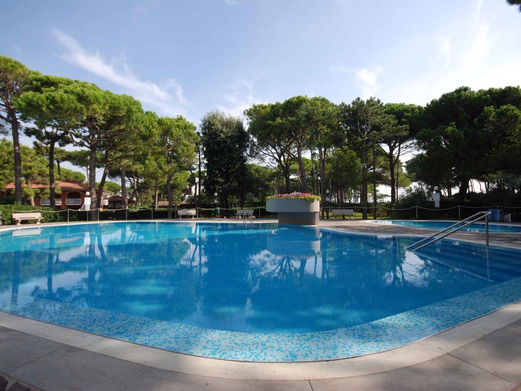 Ferienwohnung mit Terrasse und Pool