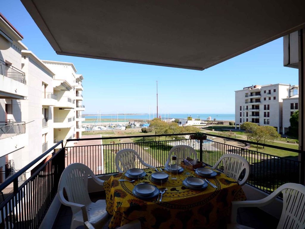 Ferienwohnung mit Klimaanlage und Balkon