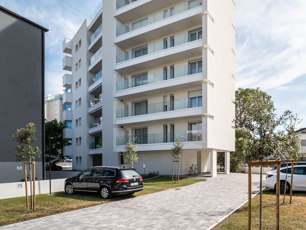 Ferienwohnung mit Klimaanlage und Balkon