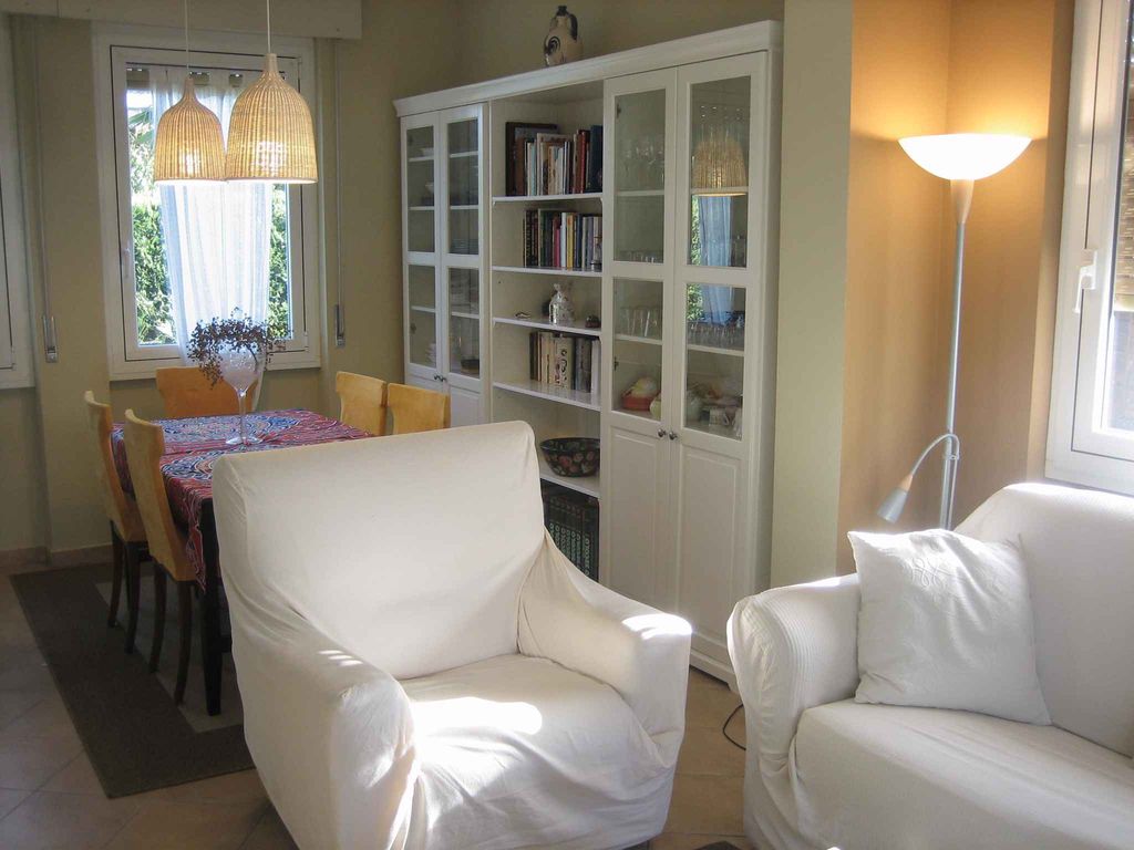Villa mit direktem Zugang zum See
