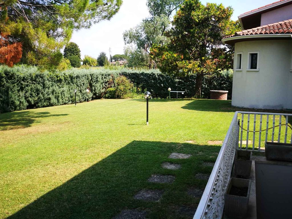Villa mit Blick auf den See