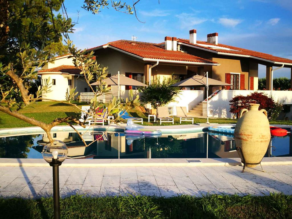 Villa mit Blick auf den See