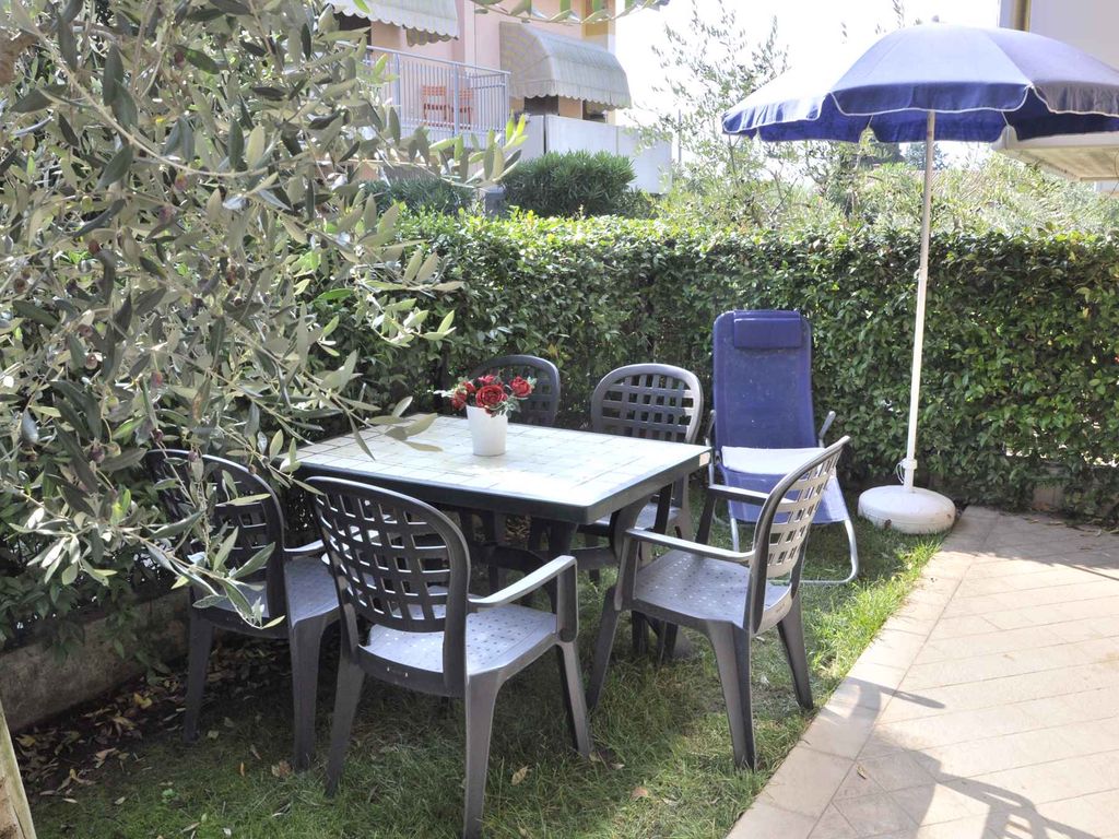 Ferienwohnung Erdgeschoss mit Swimmingpool und Klimaanlage