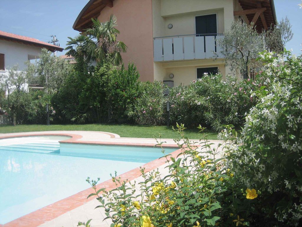 Ferienwohnung Erdgeschoss mit Swimmingpool und Klimaanlage