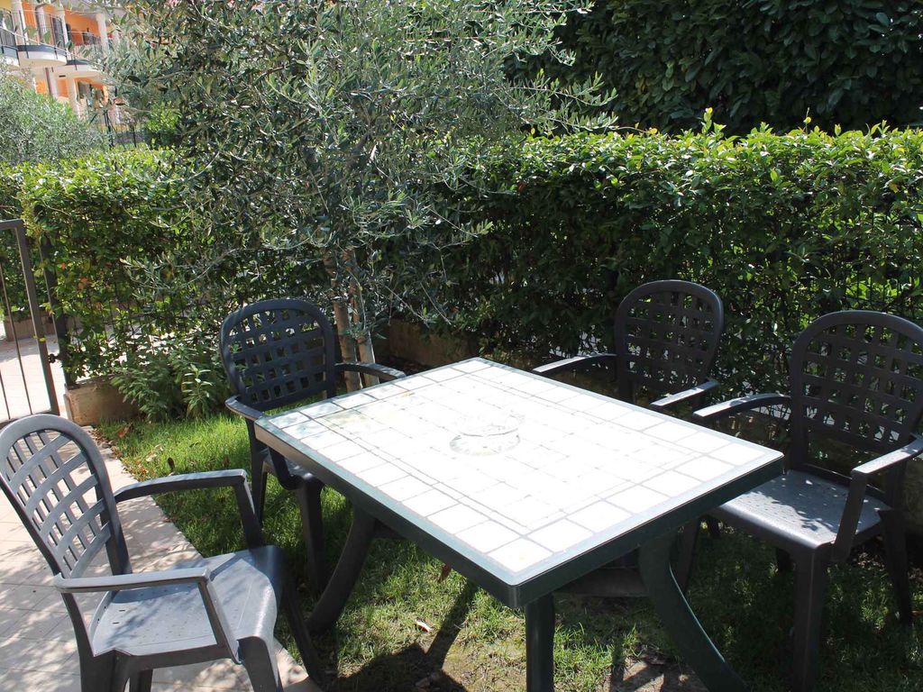 Ferienwohnung Erdgeschoss mit Swimmingpool und Klimaanlage