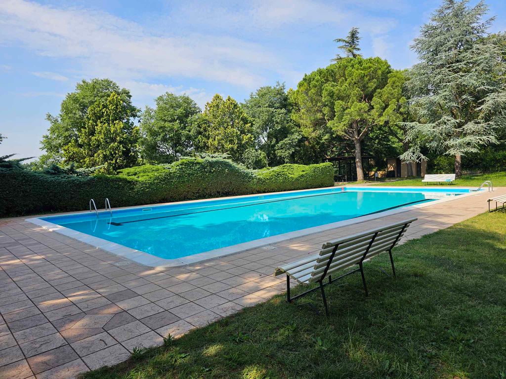 Ferienwohnung mit Klimaanlage, Swimmingpool, Tennis
