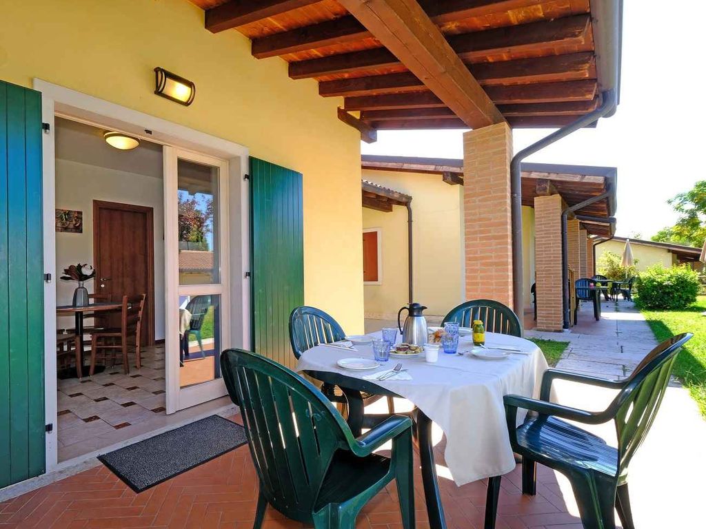 Bungalow mit Klimaanlage, Terrasse und Pool