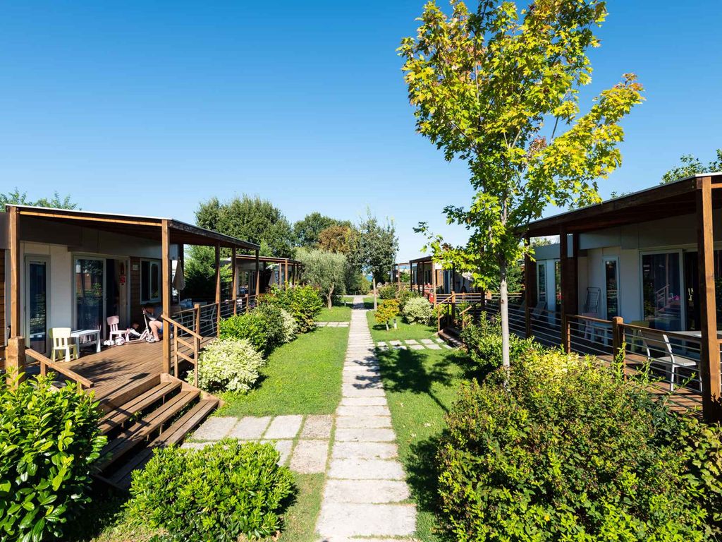 Mobilehome mit Klimaanlage, Terrasse und Pool