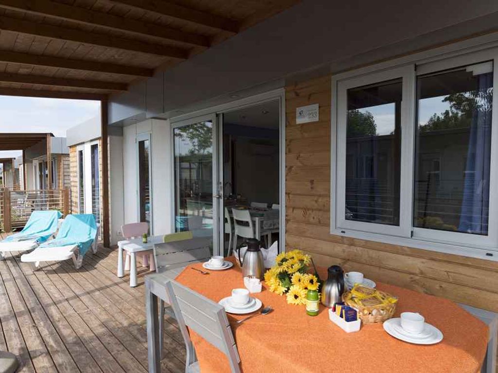 Mobilehome mit Klimaanlage, Terrasse und Pool
