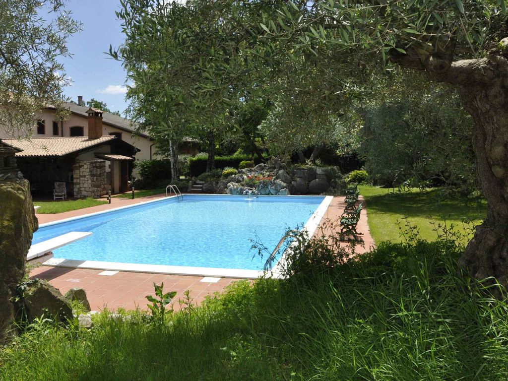 Ferienwohnung mit Pool und Tennis