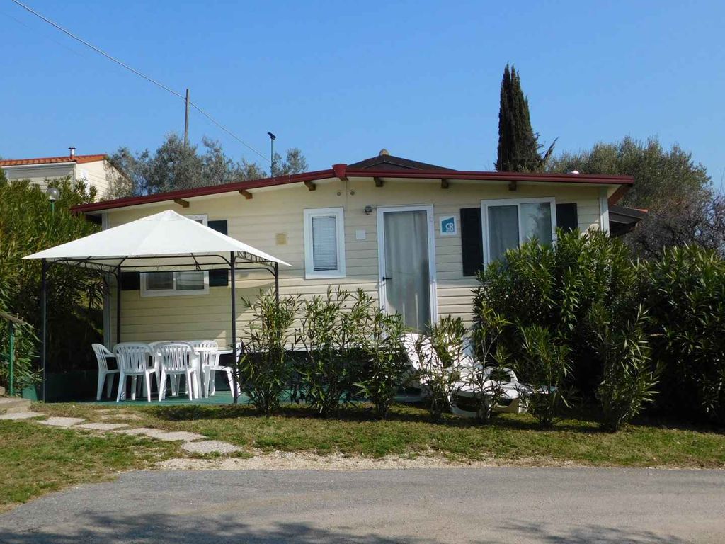 Mobilehome mit Klimaanlage, Terrasse und Pool