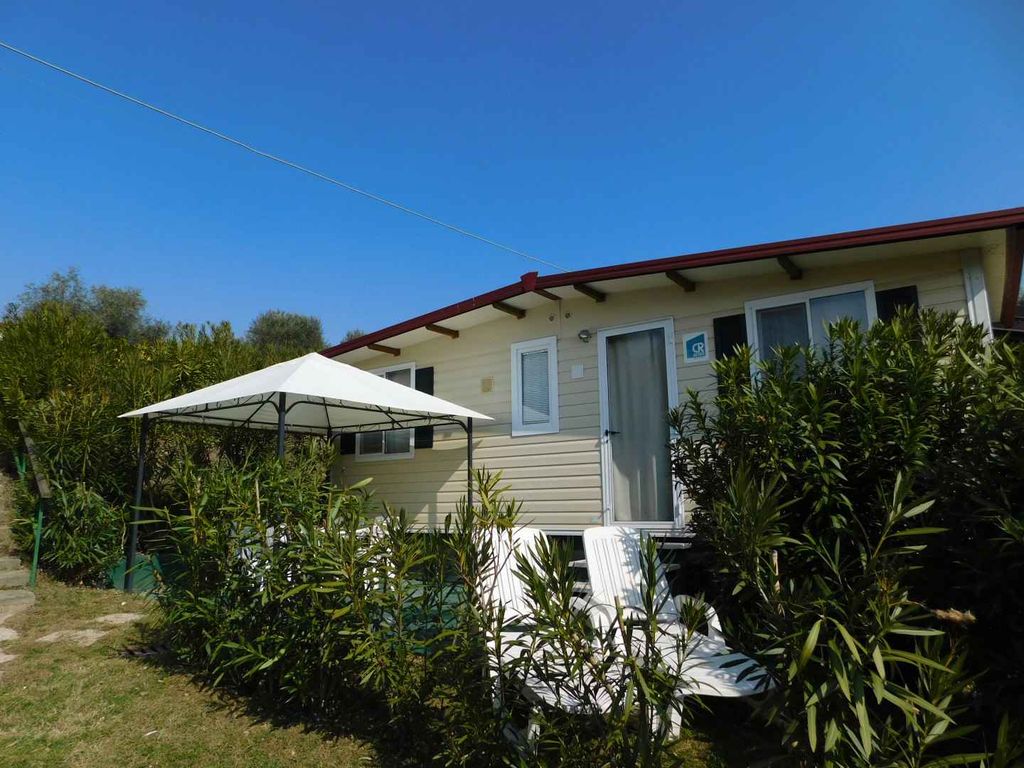 Mobilehome mit Klimaanlage, Terrasse und Pool