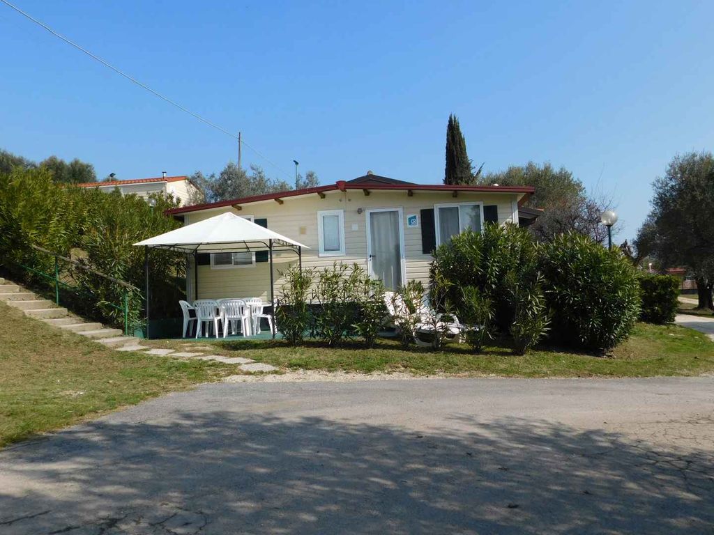 Mobilehome mit Klimaanlage, Terrasse und Pool