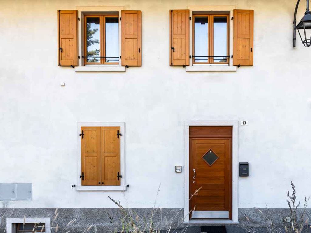 Ferienwohnung mit Internet und Balkon mit Talblick