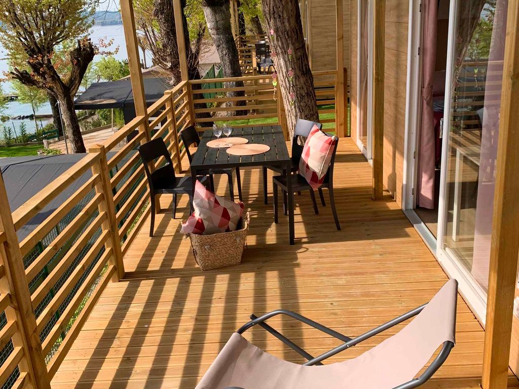 Mobilehome mit Klimaanlage, Terrasse und Pool