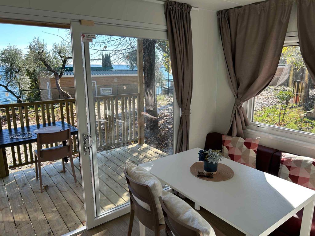 Mobilehome mit Klimaanlage und Terrasse