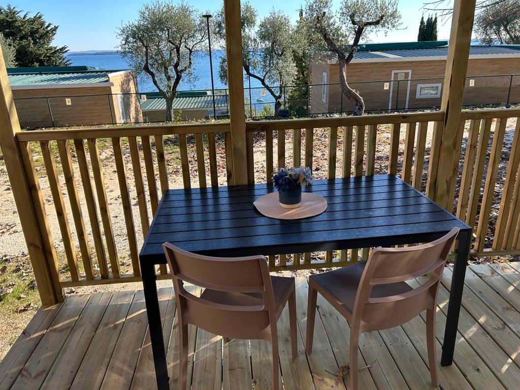 Mobilehome mit Klimaanlage und Terrasse