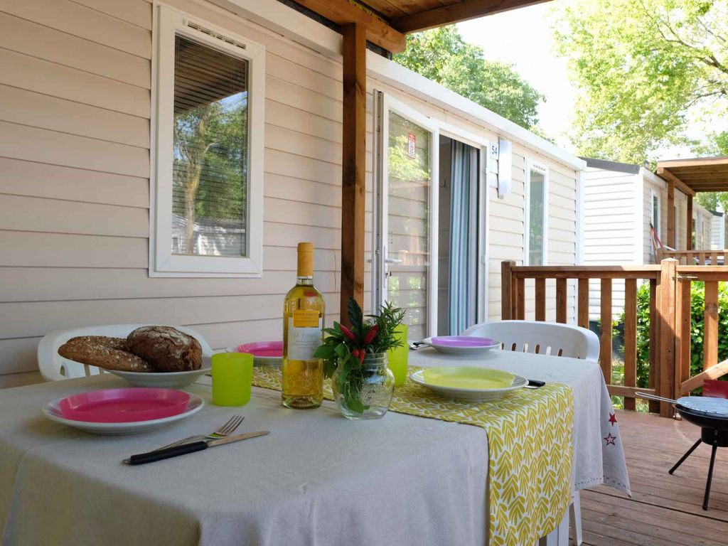 Mobilehome mit Klimaanlage, Terrasse und Pool
