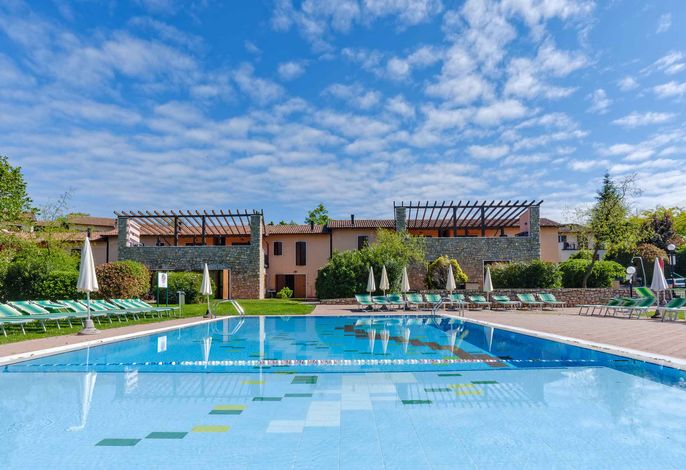 Ferienwohnung mit Pool und Golfplatz