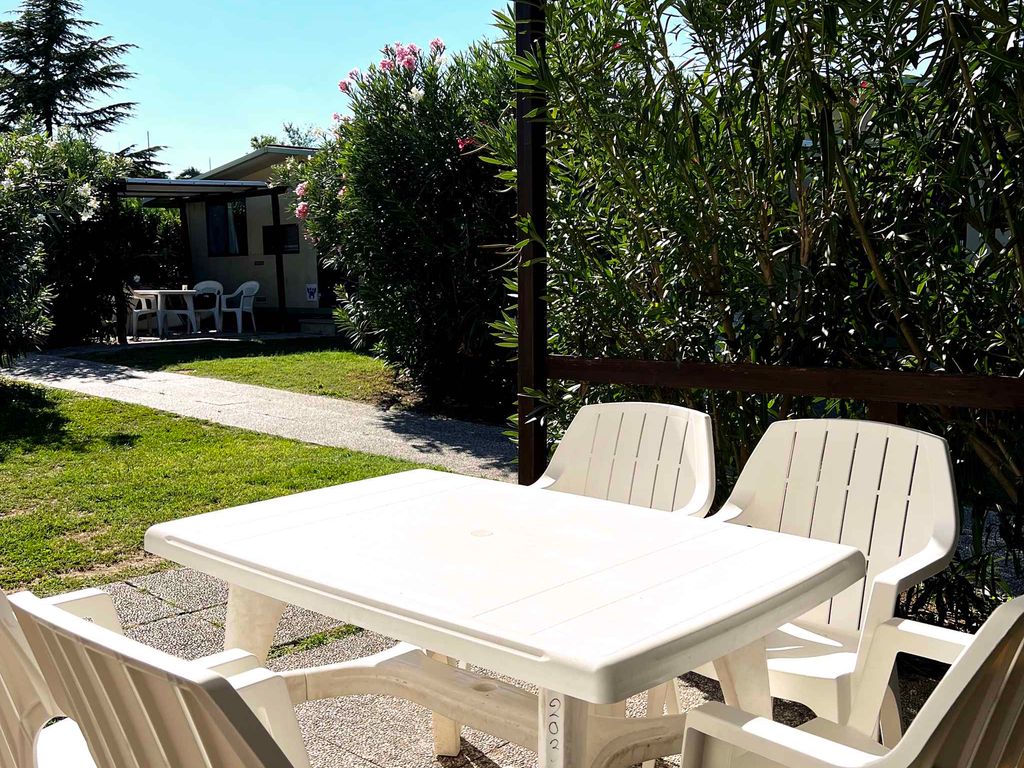 Mobilehome mit Klimaanlage, Terrasse und Pool