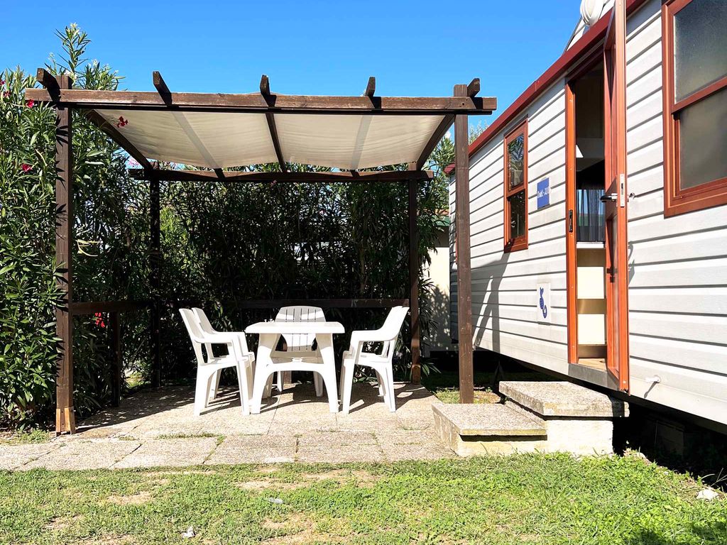 Mobilehome mit Klimaanlage, Terrasse und Pool