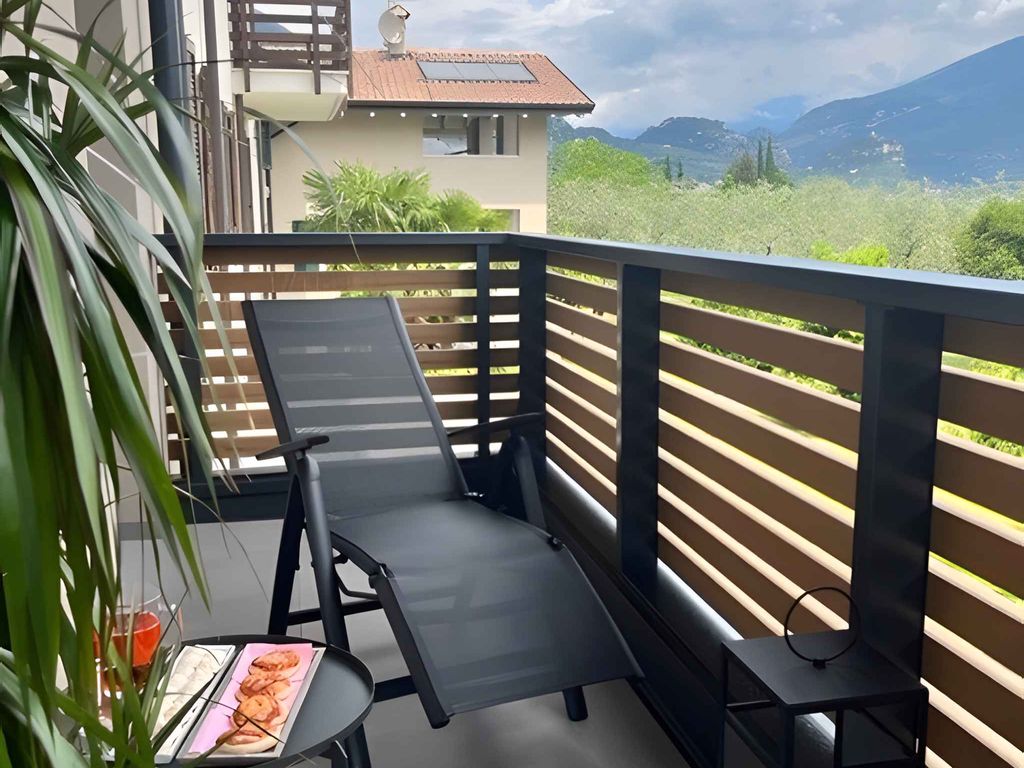 Ferienwohnung Neubau mit Balkon und Klimaaanlage