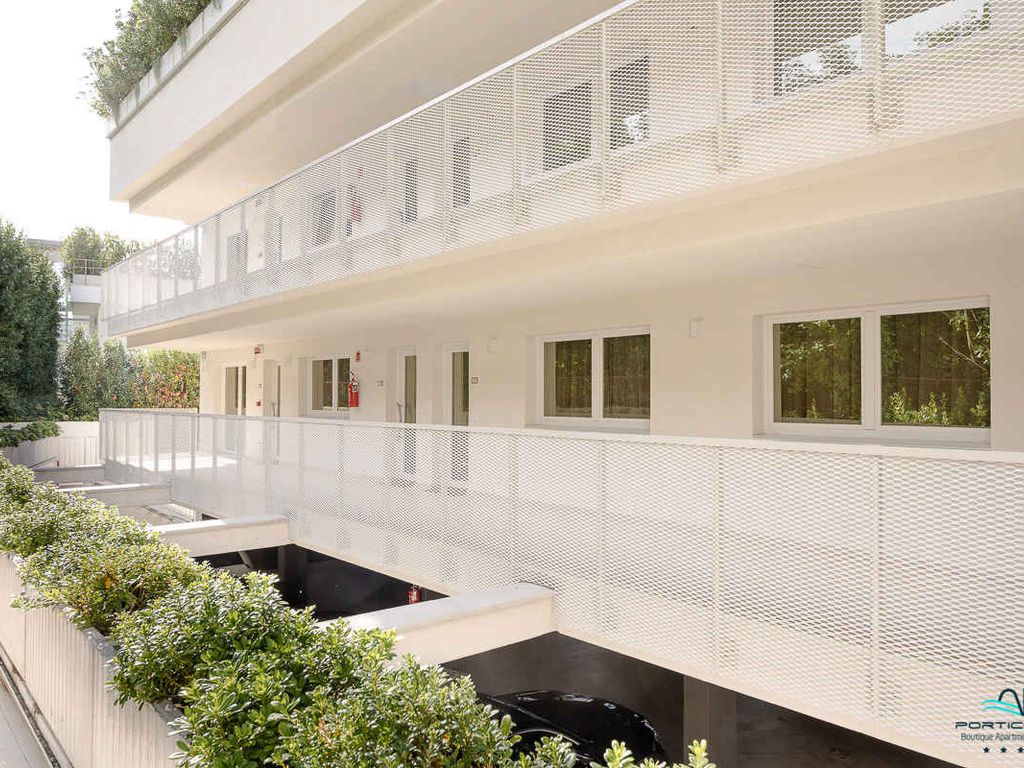 Ferienwohnung mit Balkon und Seeblick