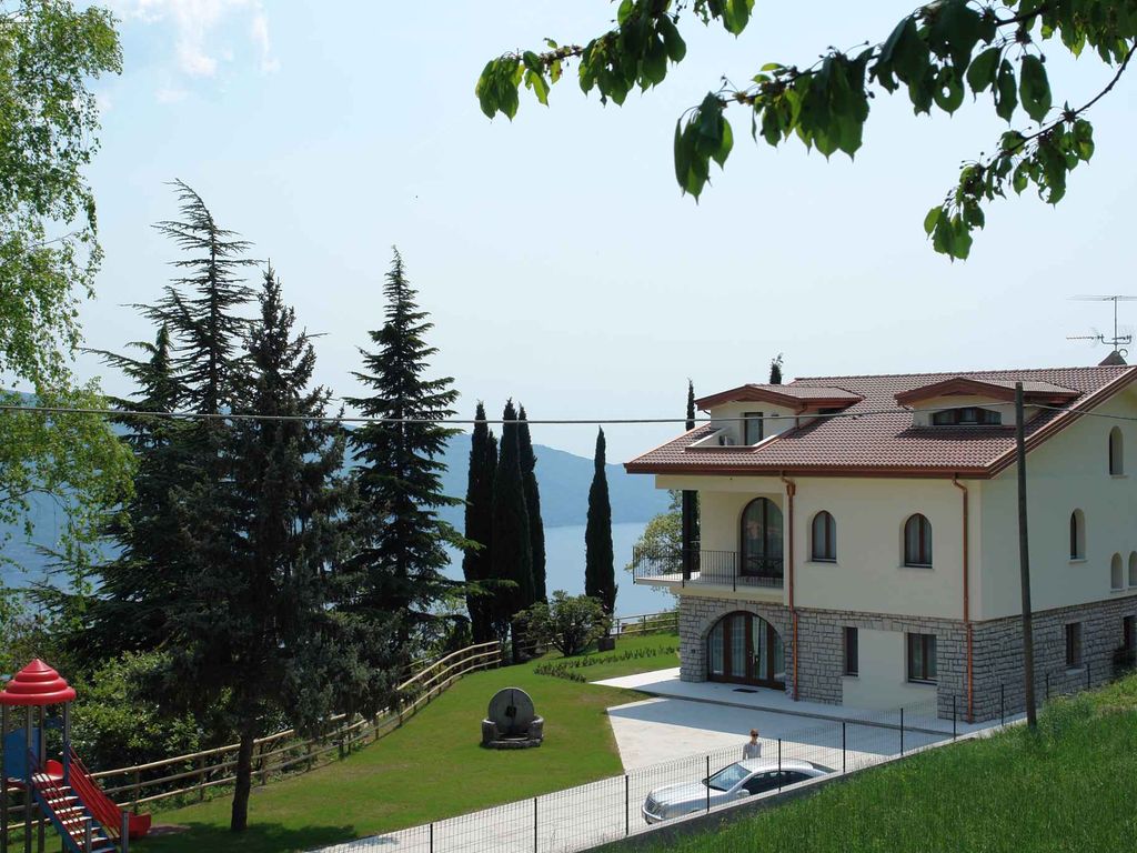 Ferienwohnung mit Blick auf den Gardasee