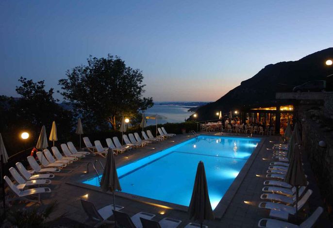 Ferienwohnung mit Seeblick und Pool – Foto 4