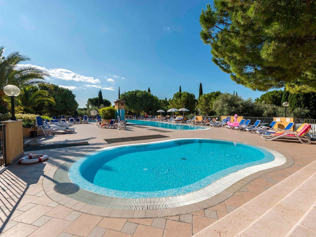 Mobilehome mit Klimaanlage, Terrasse und Pool
