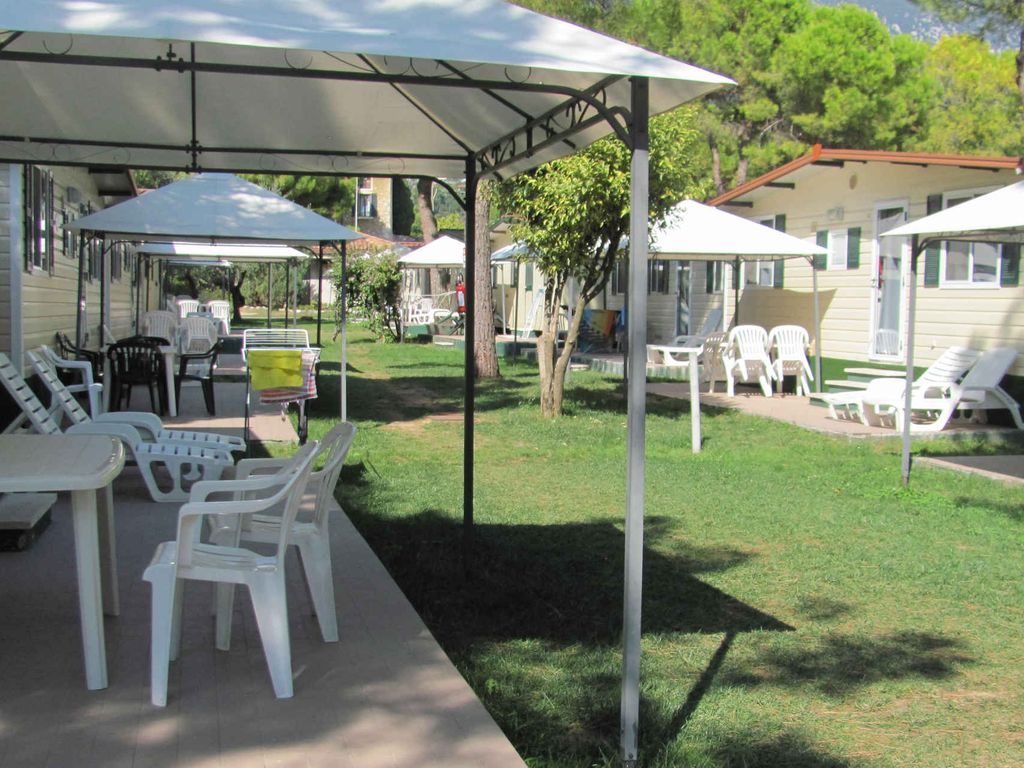 Mobilehome mit Klimaanlage, Terrasse und Pool