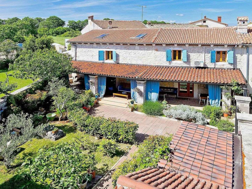 Villa mit Swimmingpool