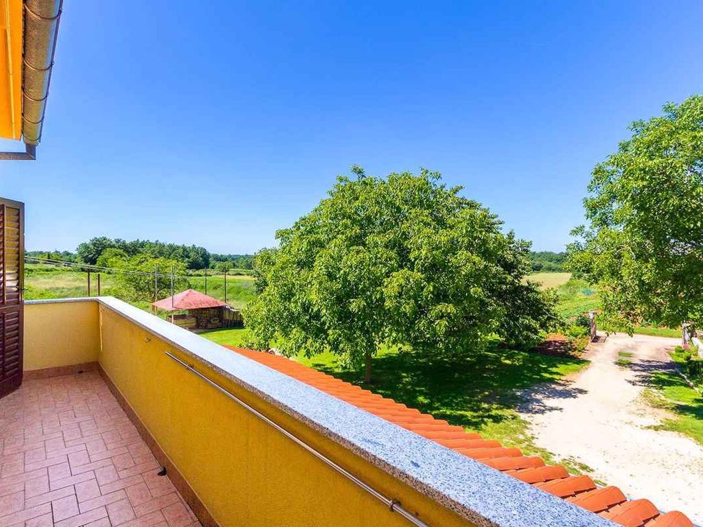 Ferienhaus mit Klimaanlage und Terrasse