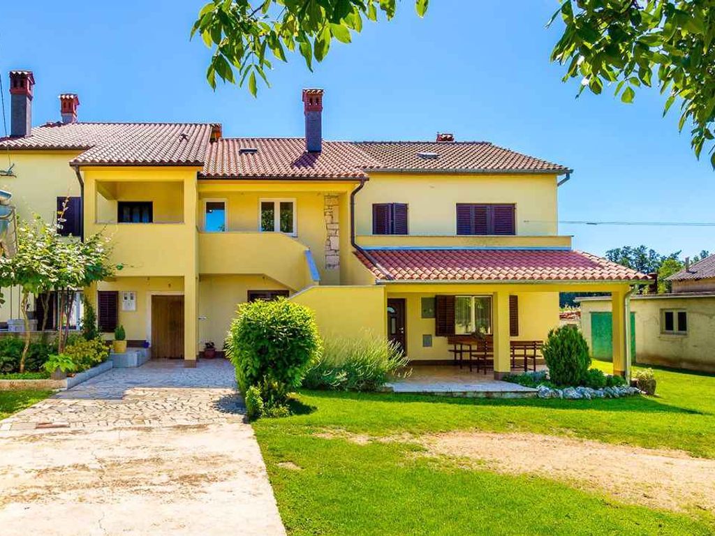 Ferienhaus mit Klimaanlage und Terrasse