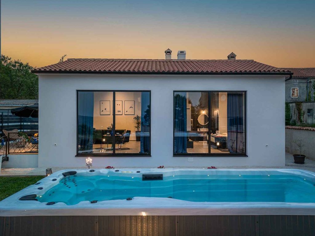 Villa mit Klimaanlage und Jacuzzi