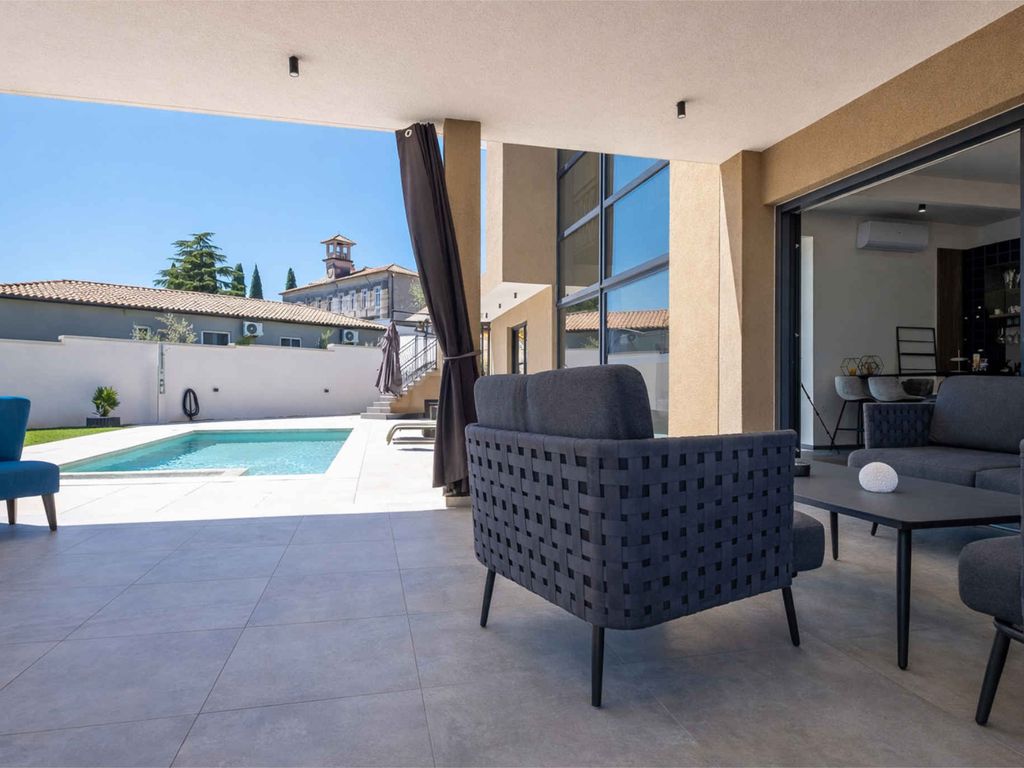 Villa Villa Divsici