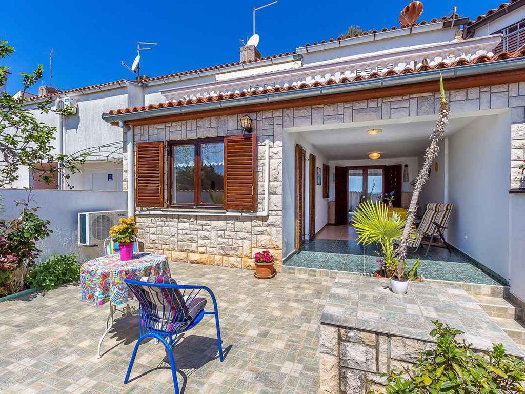 Ferienwohnung mit Terrasse und Meerblick