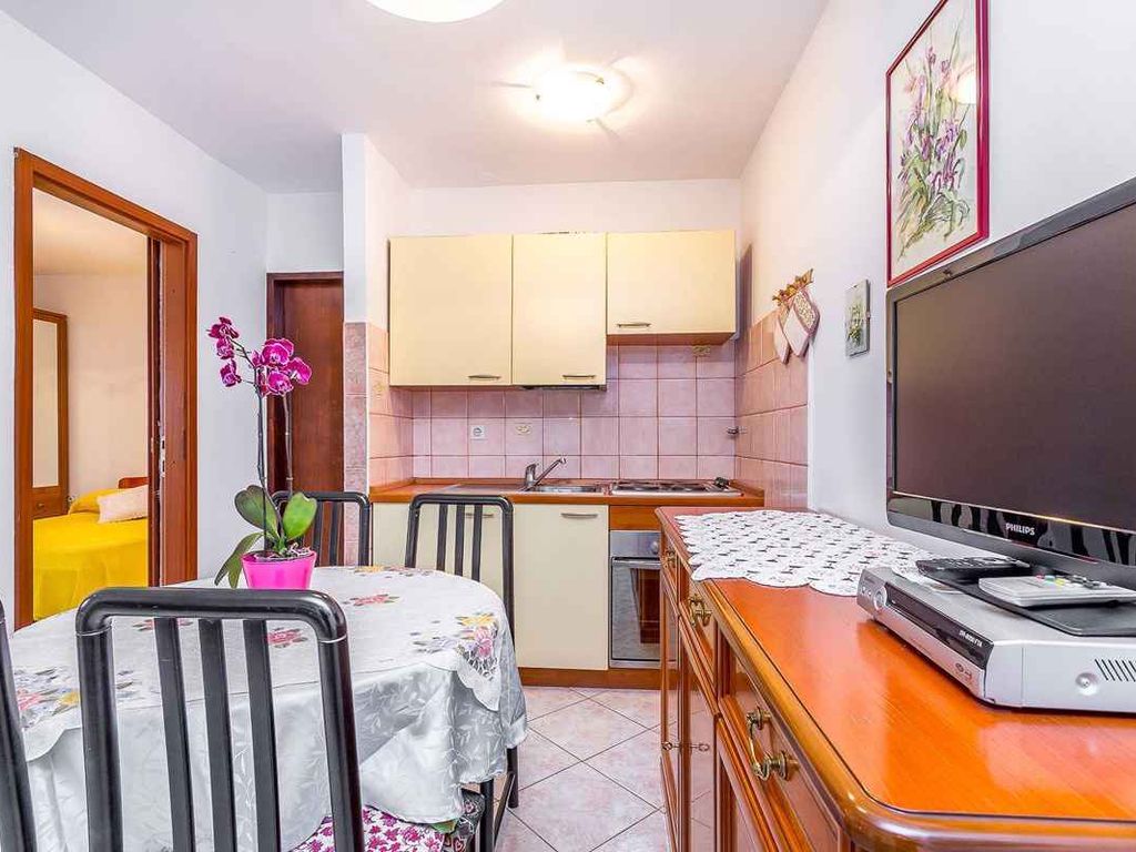 Ferienwohnung mit Terrasse und Meerblick