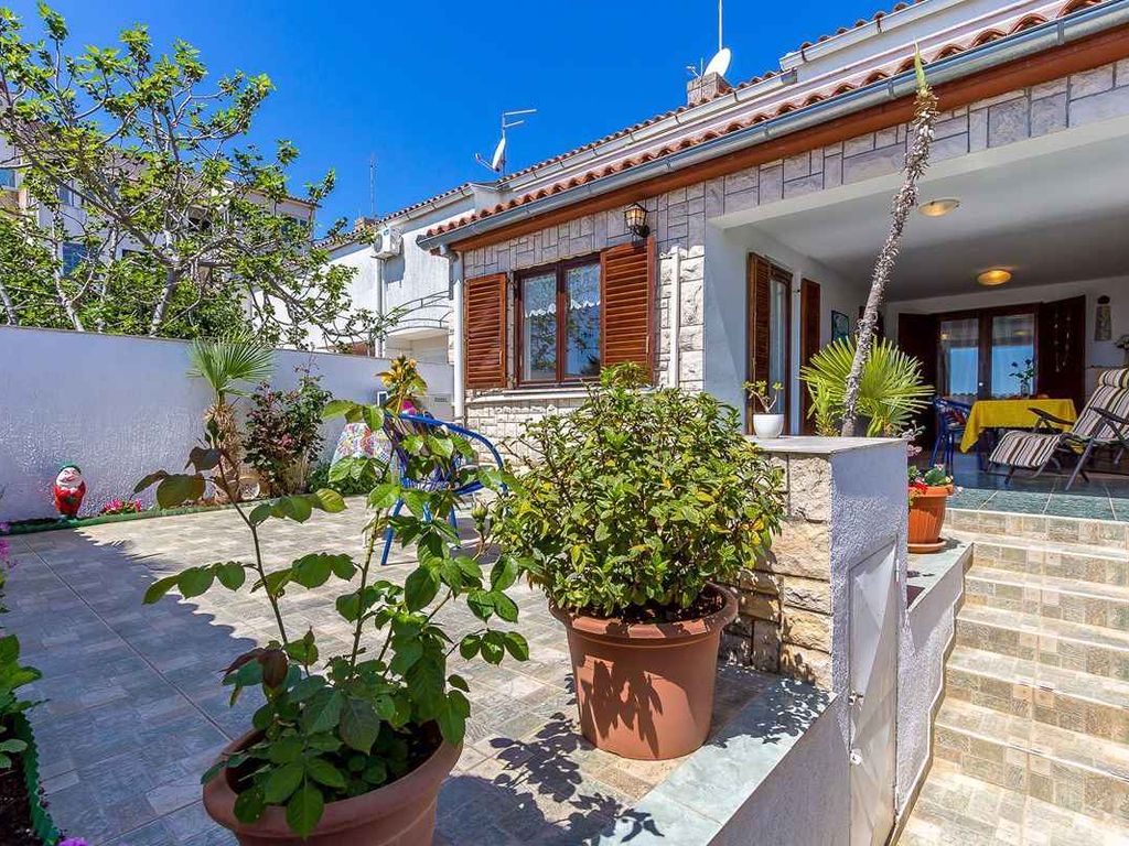 Ferienwohnung mit Terrasse und Meerblick
